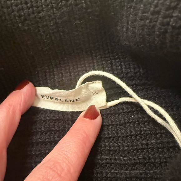 Everlane Half-Zip - Picture 2 of 7